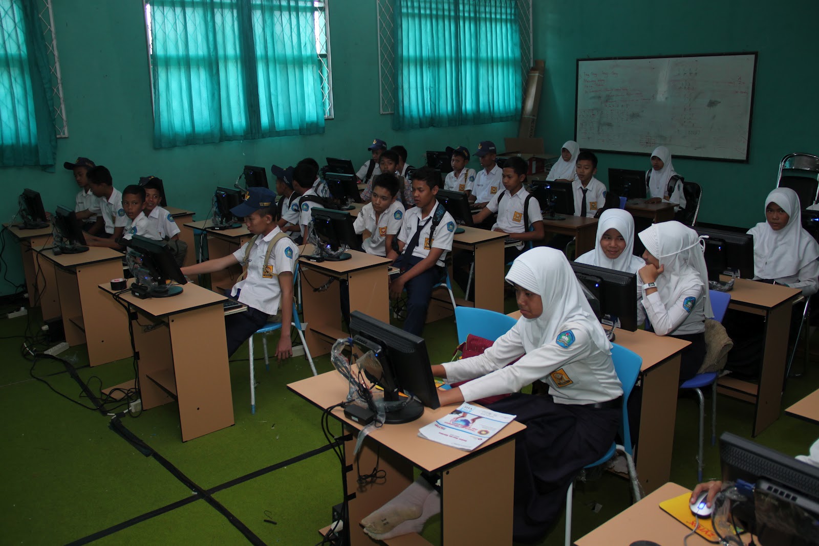 TIK Bangkit, Jasa Siapa?