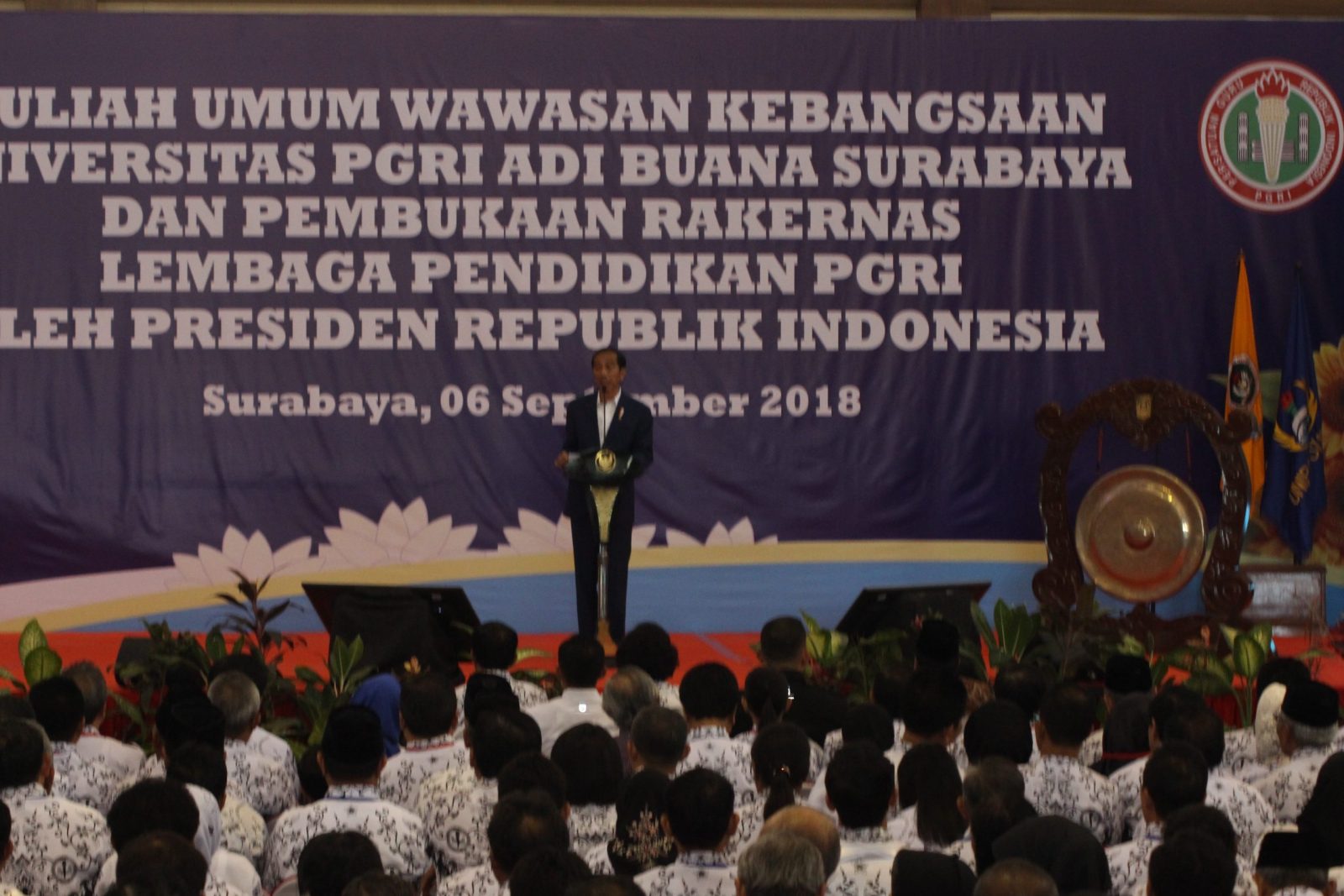 Presiden Jokowi Buka Rakornas BPLP PGRI