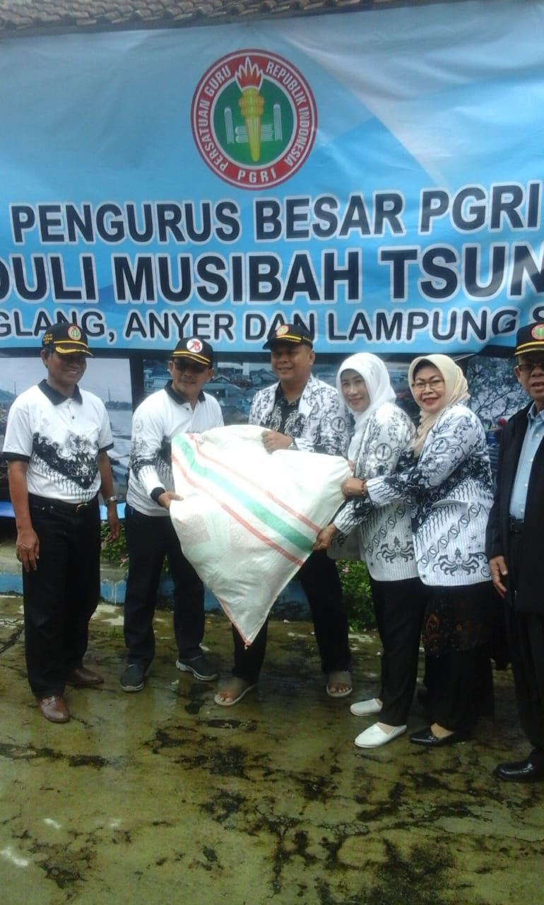 Tsunami Selat Sunda, PB PGRI Beri Bantuan