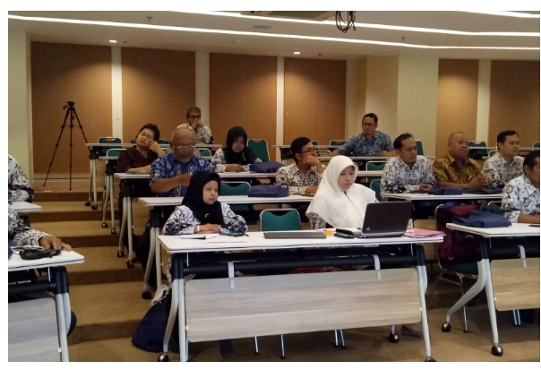 Penyusunan Buku Informatika.