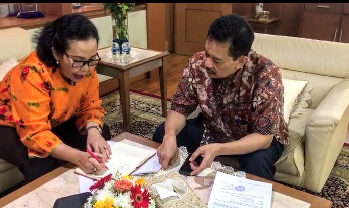 PGRI Berjuang Untuk Guru Tanpa Henti