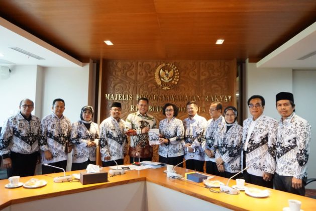 PGRI Desak MPR Turut Memperjuangkan Nasib Guru Honorer
