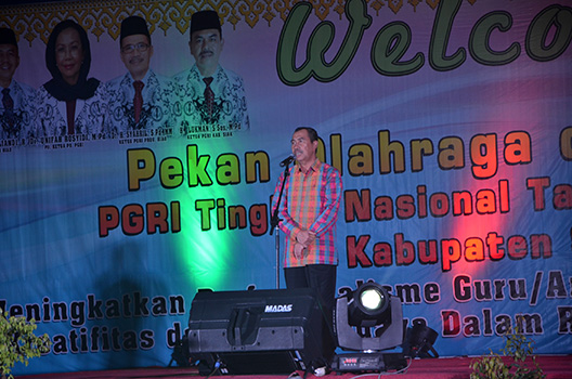 Porseni 2016 PGRI Menguatkan Tekad Pengabdian Tak Berbatas