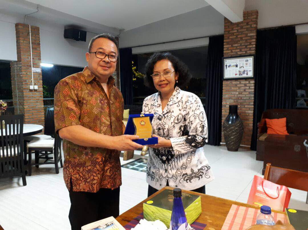 Kunjungan PB PGRI ke Rumah Perubahan
