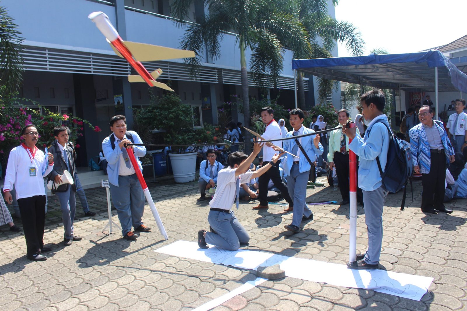 Menakar Tahun ke 2 (Dua) SMA/SMK ke Provinsi