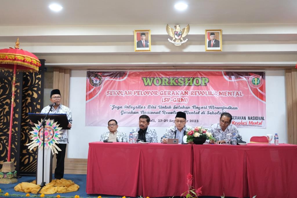 Workshop SP GRM PB PGRI Menko PMK Bersama PGRI Bali, NTT, dan NTB: Memperkuat Revolusi Mental di Sekolah