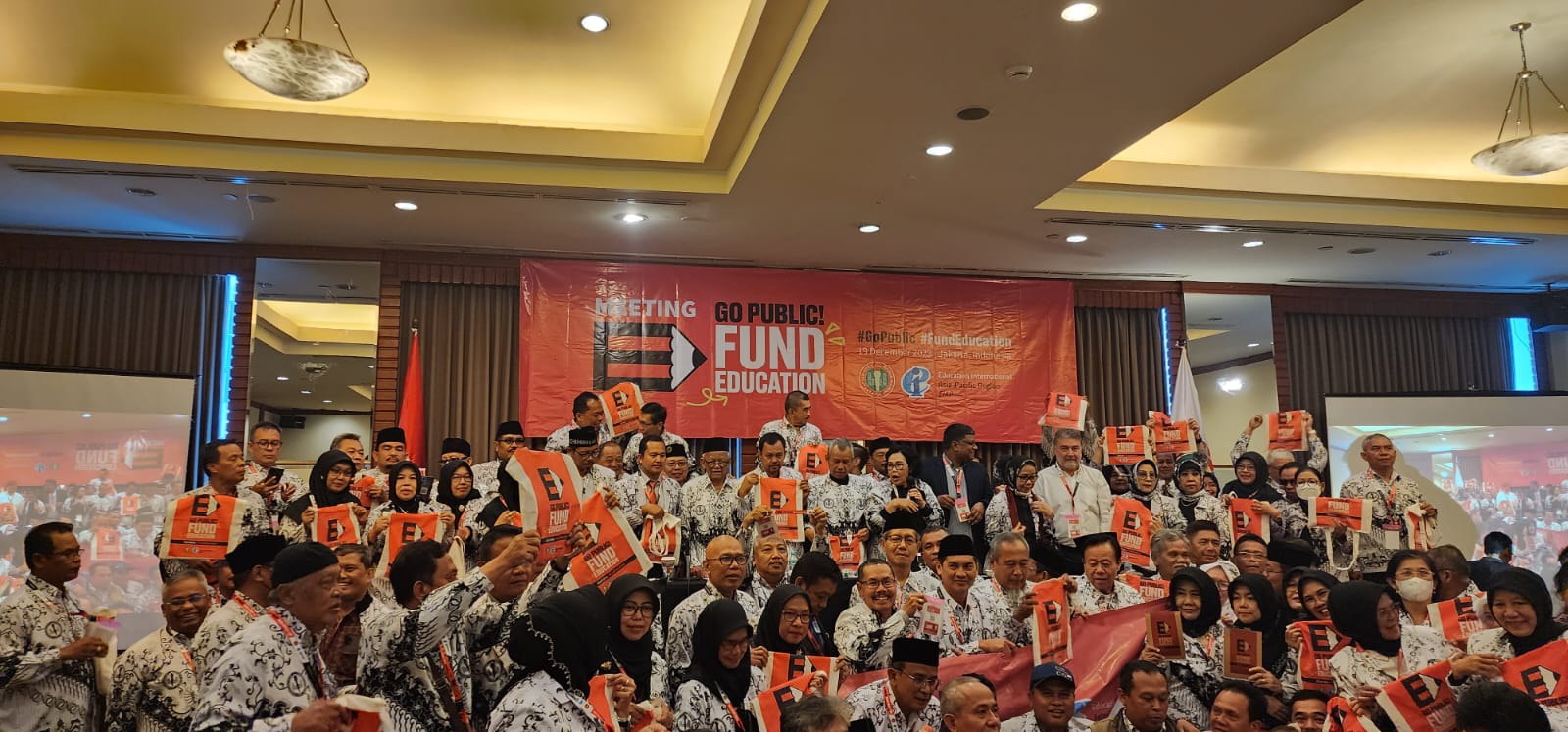 PB PGRI Adakan Go Public Fund Education Campaign