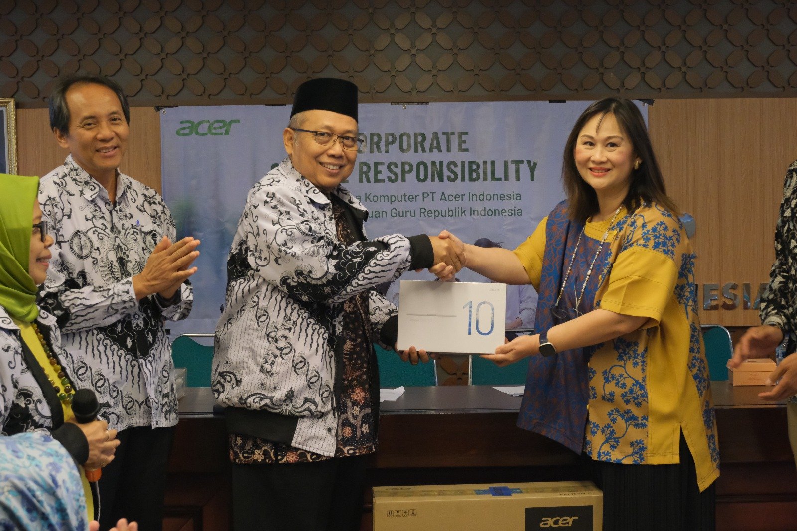 Acer Indonesia mendukung YPLP PGRI Pusat Meningkatkan Kualitas Pembelajaran Persekolahan PGRI dengan Teknologi Terkini